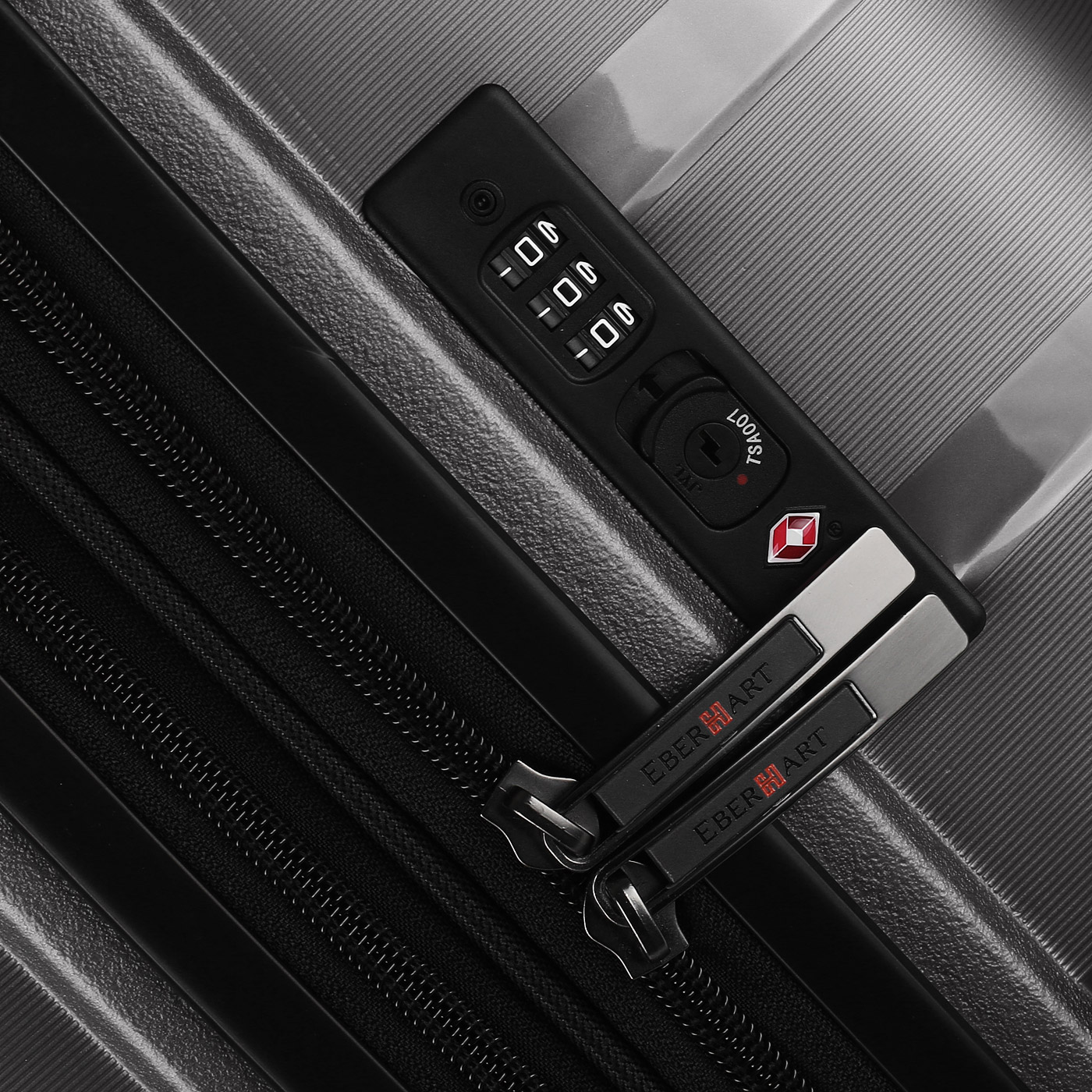 Чемодан большой L из полипропилена с кодовым замком Eberhart Shift