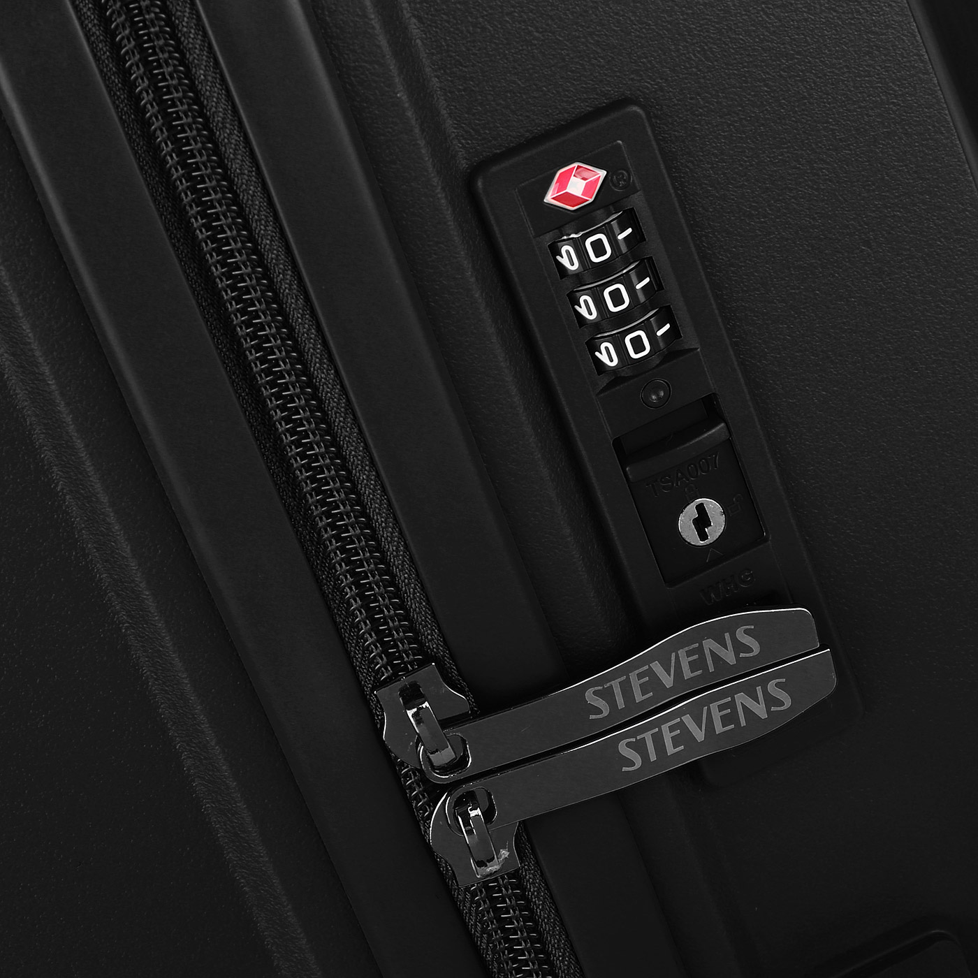 Чемодан средний M из полипропилена с кодовым замком Stevens Sunset