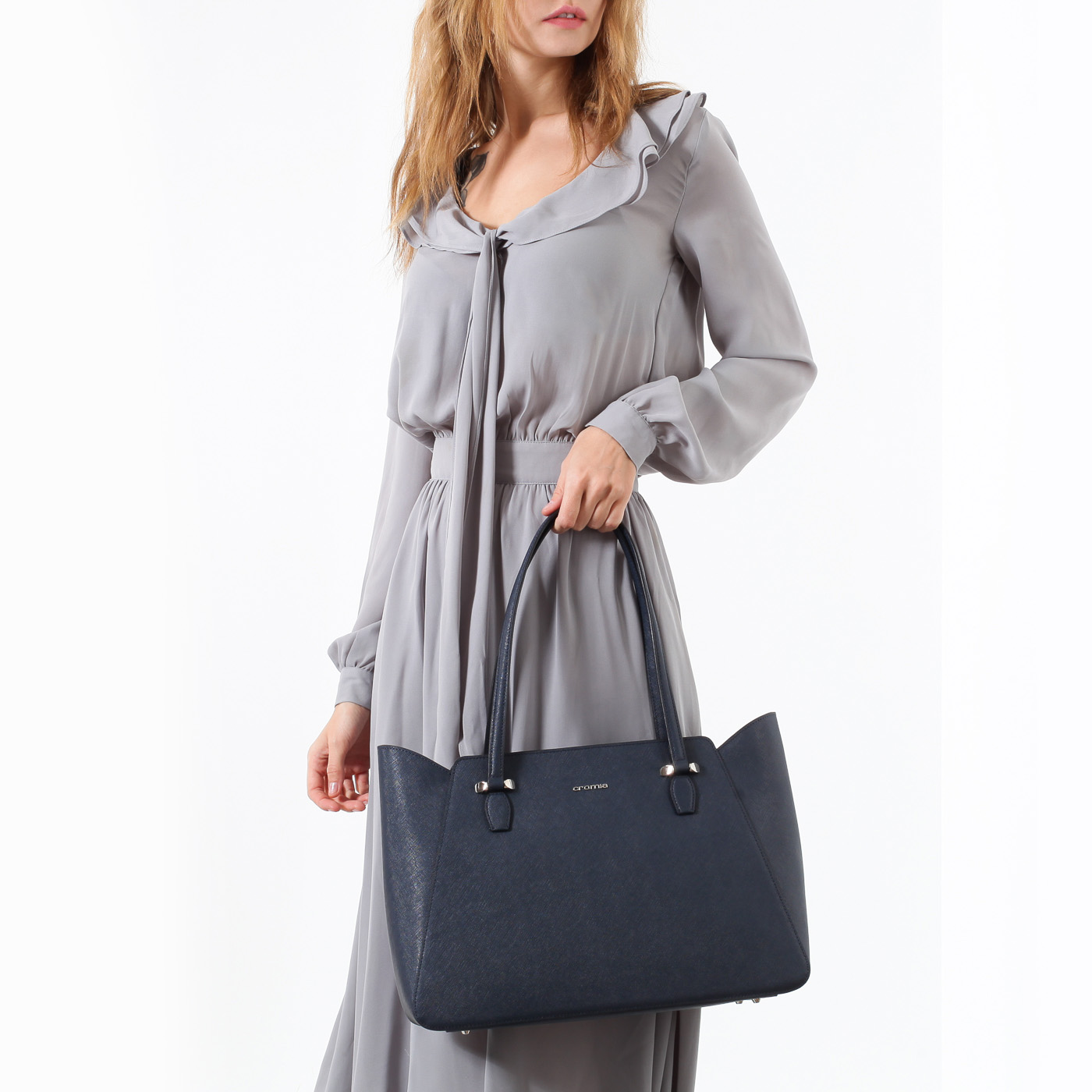 Сумка из сафьяна с длинными ручками Cromia Perla