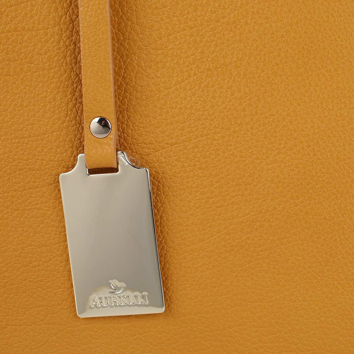 Сумка-трапеция с брелоком Aurelli 